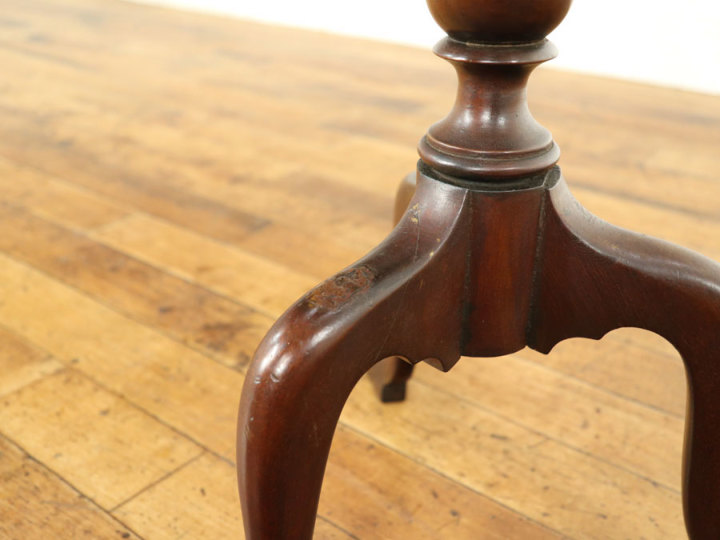 定番の中にもそれぞれの個性 ワインテーブル 59291 アンティーク家具