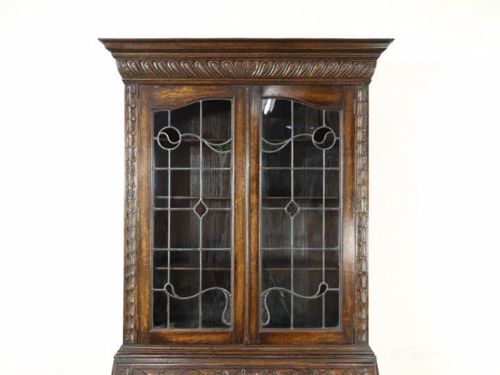 圧倒的存在感 ステンドグラスも魅力 イギリスアンティーク