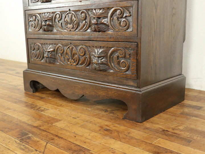 圧倒的存在感 ステンドグラスも魅力 イギリスアンティーク 圧倒的存在感 ステンドグラスも魅力 イギリスアンティーク