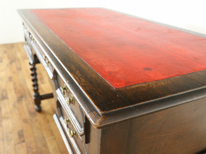 ツイストレッグも魅力 イギリスアンティーク家具 デスク 59839