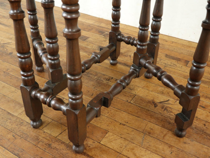 美しいターニングレッグと杢目 ゲートレッグテーブル 59883