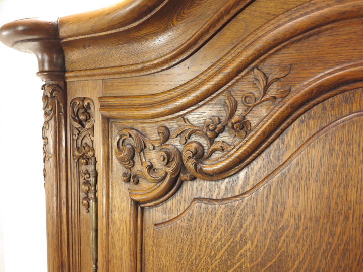 圧倒されるような存在感 ワードローブ 63180 アンティーク家具 ウェブ