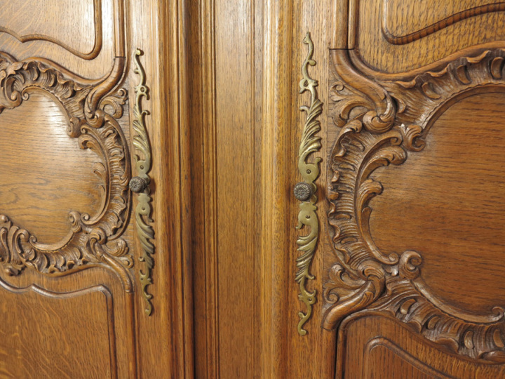 圧倒されるような存在感 ワードローブ 63180 アンティーク家具 ウェブ