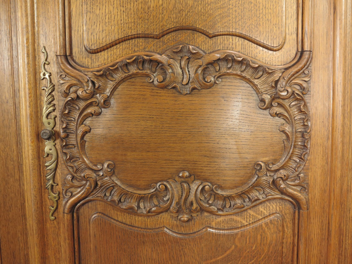 圧倒されるような存在感 ワードローブ 63180 アンティーク家具 ウェブ