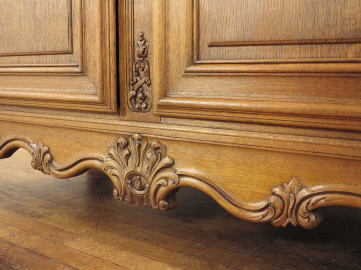 ドレクセル　ワードローブ ドレクセル ワードローブ 圧倒されるような存在感 ワードローブ 63180