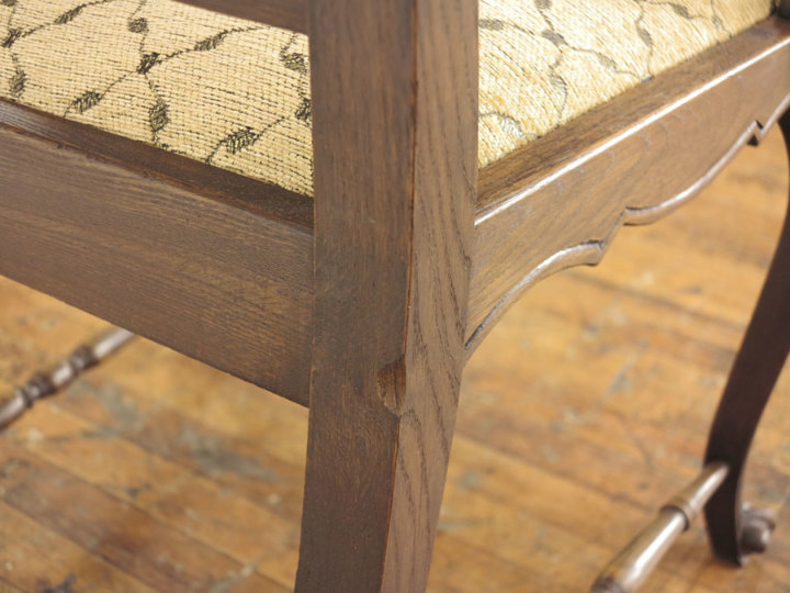 張替済アームチェア 63393b アンティーク家具 ウェブサイト商品一覧