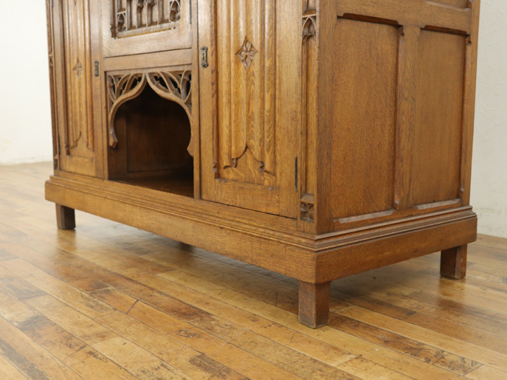 ゴシックスタイル キャビネット 63874 アンティーク家具 ウェブサイト