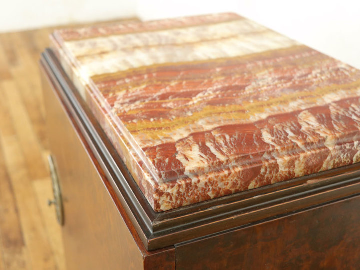 大理石天板のナイトテーブル 64278 アンティーク家具 ウェブサイト商品