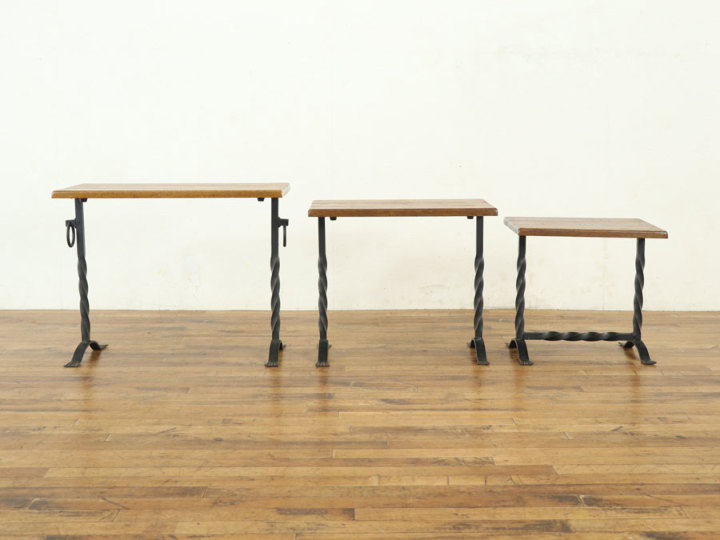 金属の脚が個性的 サイドテーブル ネストテーブル 64400 アンティーク