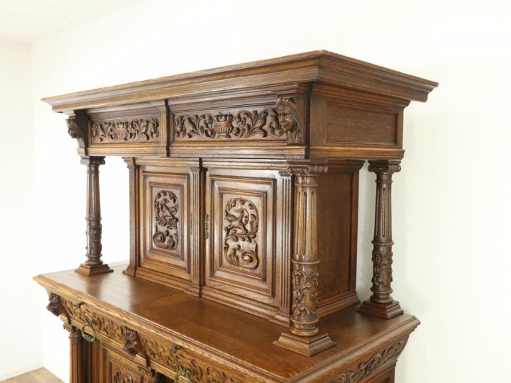 素晴らしい彫刻とデザイン キャビネット 64487b アンティーク家具