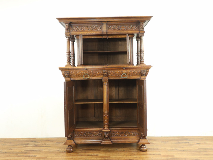 素晴らしい彫刻とデザイン キャビネット 64487b アンティーク家具