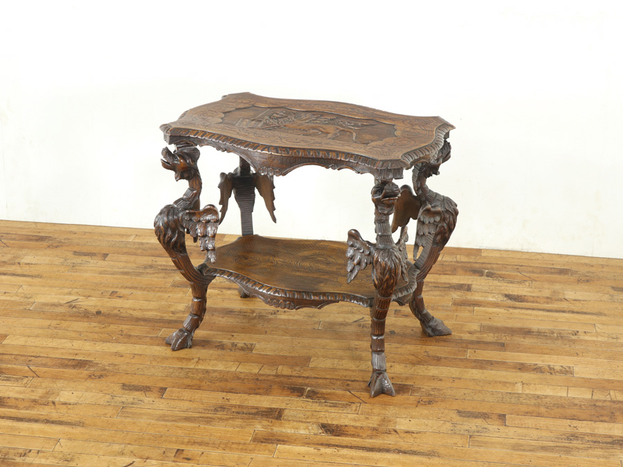 ヴェネチアの獅子が描かれた サイドテーブル 64489 アンティーク