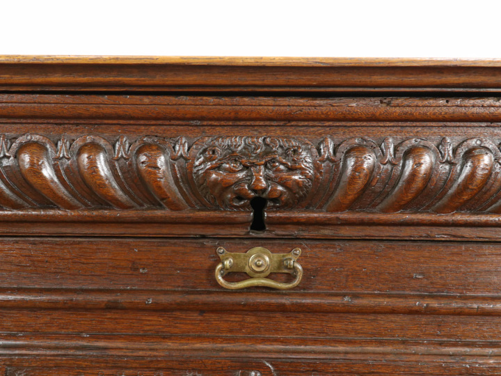 DIK78 イギリスアンティーク調 ローキャビネット ローボード 彫刻装飾