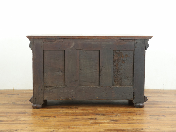 コファーを加工してローボードにしてみました テレビボードにおすすめ