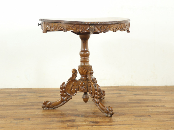 4種の動物たち チェス盤にもなるサイドテーブル 64584 アンティーク