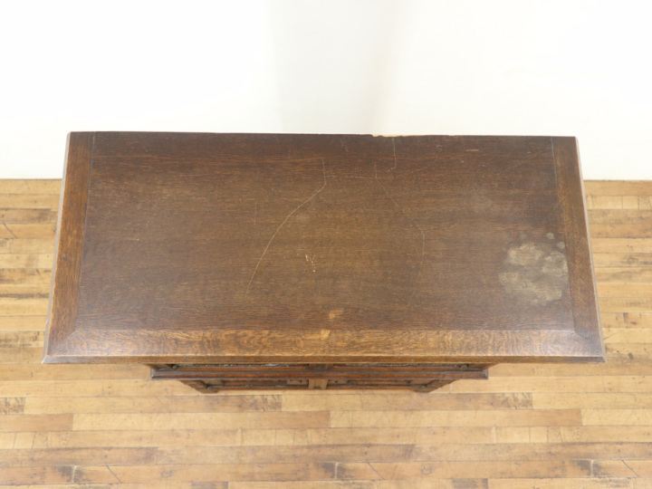 少し薄型 ゴシックスタイル キャビネット 64595 アンティーク家具