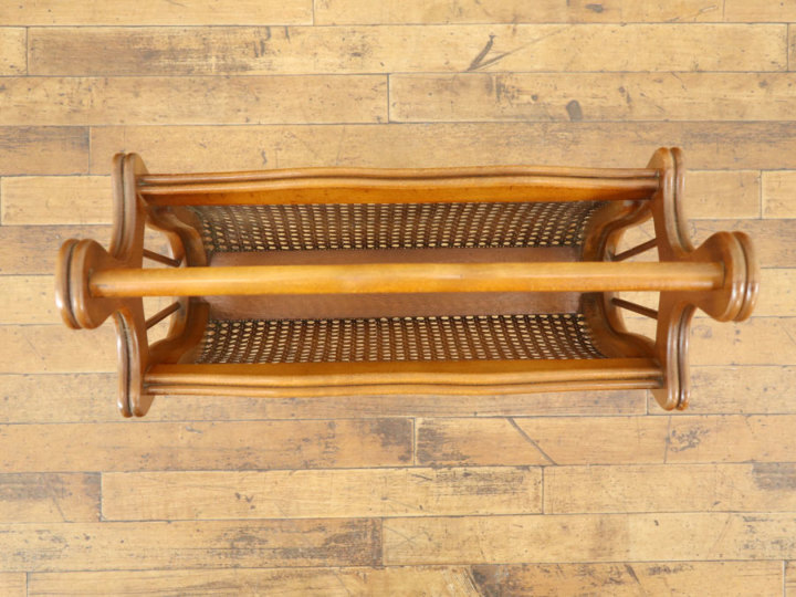 取っ手付きが便利なマガジンラック 64612c アンティーク家具 ウェブ