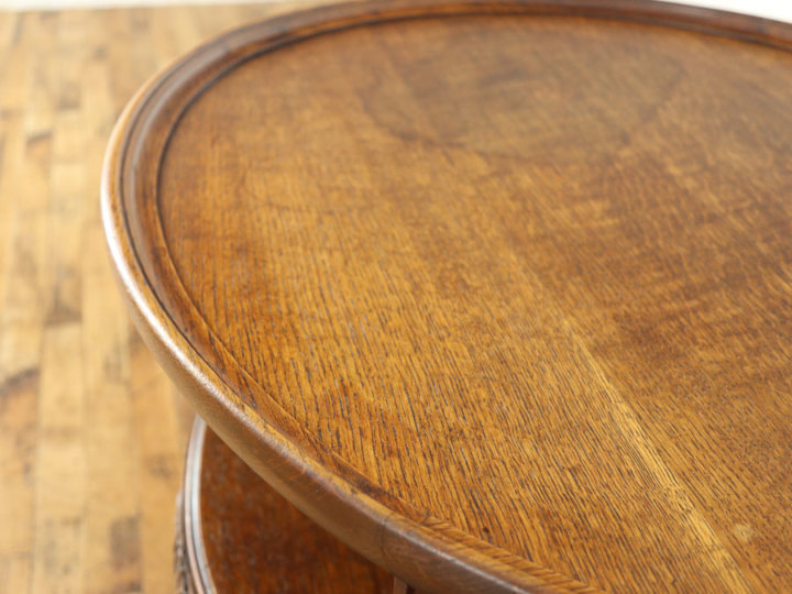 さりげなくもアンティーク家具らしい魅力 サイドテーブル 64664