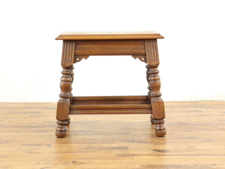 スモールテーブル　アンティークフレックス　小ぶり　かわいい　素朴　小さい　サイドテーブル　飾り台　オランダ家具　64473