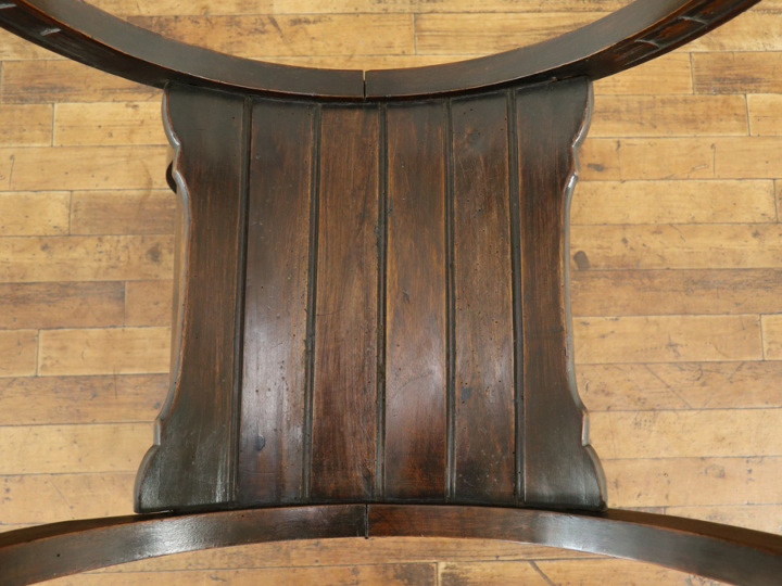 落ち着いた雰囲気とツヤ フランスアンティーク サボナローラチェア