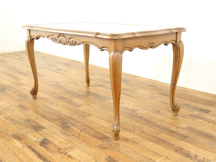 小さな違いで大きく変わる ガラストップコーヒーテーブル 64856