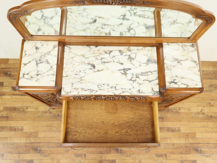 これぞアールデコ 特徴的なデザインのサイドボード 64917 アンティーク