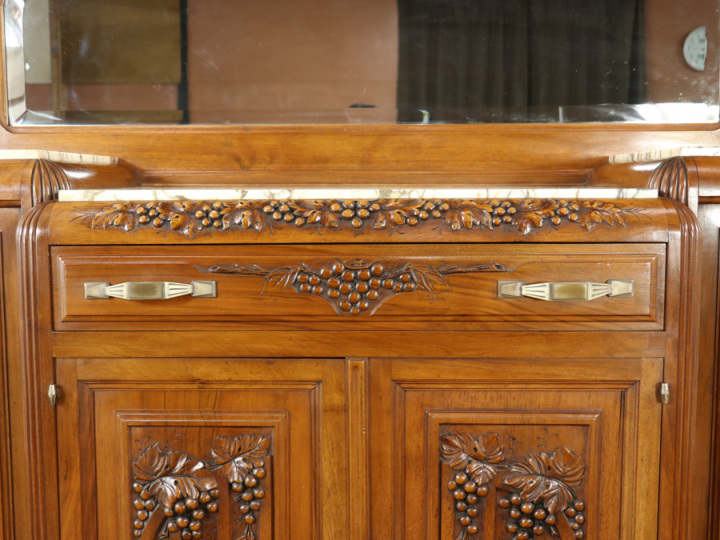 これぞアールデコ 特徴的なデザインのサイドボード 64917 アンティーク