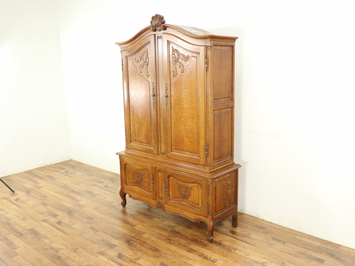 初めて見たかもな特徴的なデザイン キャビネット 65019 アンティーク