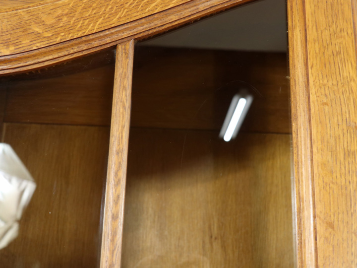 木製ディスプレイキャビネット Amazon｜木製キャビネット、ガラス扉付きマグカップディスプレイ