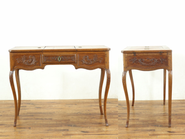 デスクだけどそれだけじゃない 細い猫脚も魅力 フランスアンティーク