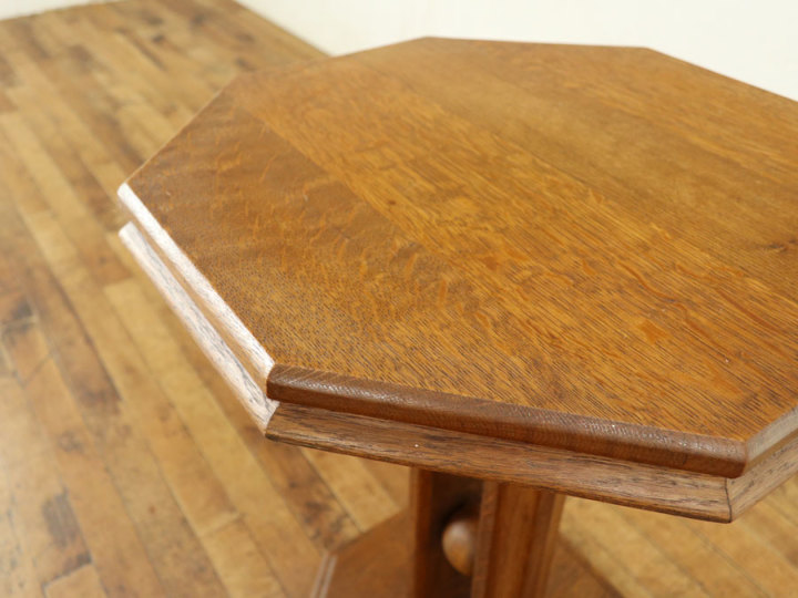 アールデコの個性的な雰囲気 サイドテーブル 65103 アンティーク家具