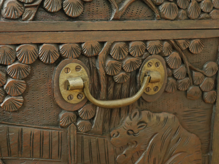 個性的で興味深いデザイン アジアンテイスト コファー 65159