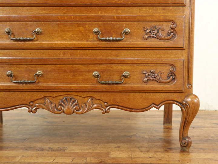 4段タイプで色々と収納 やや落ち着いた雰囲気 猫脚チェスト 65183