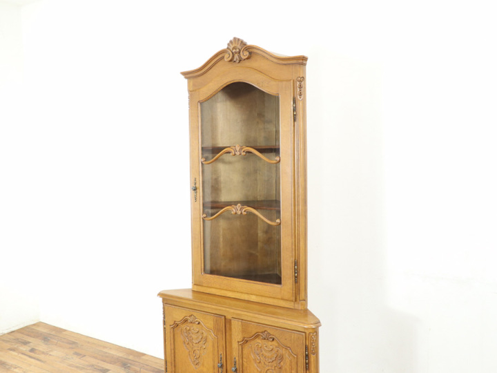 かわいいデザイン 希少なお品 猫脚コーナーキャビネット 65347