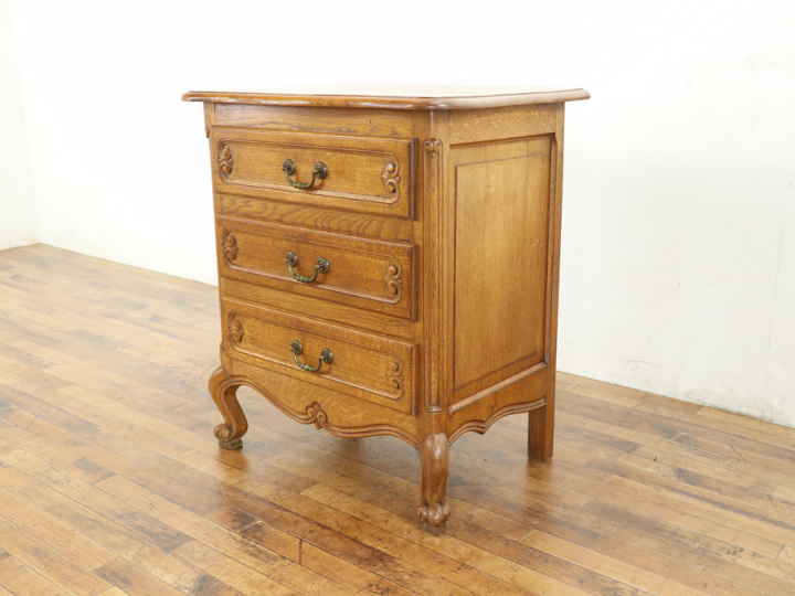 ベッドサイドや花台にも 猫脚サイドチェスト 65355 アンティーク家具