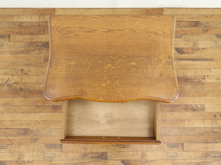 アンティーク　猫脚　サイドチェスト　花台　サイドテーブル ベッドサイドや花台にも 猫脚サイドチェスト 65355 アンティーク家具