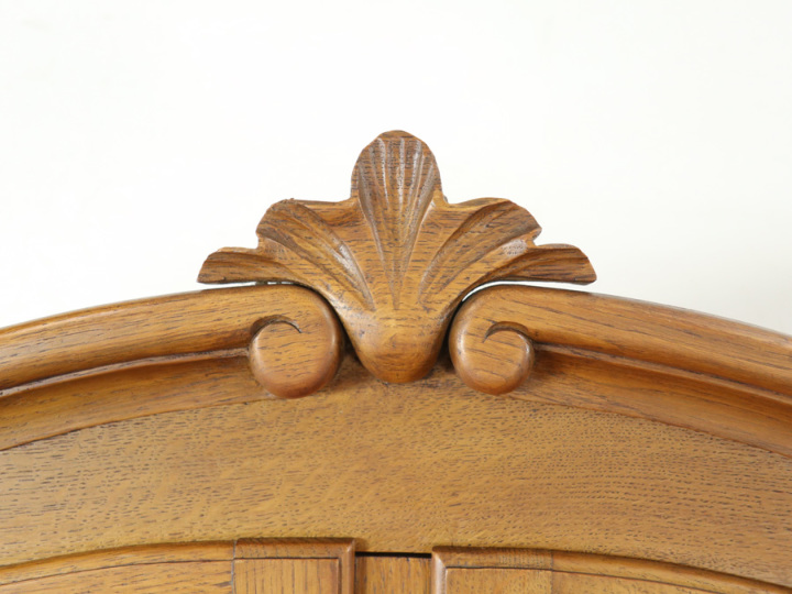 シンプルかわいい フランス猫脚キャビネット 65361 アンティーク家具