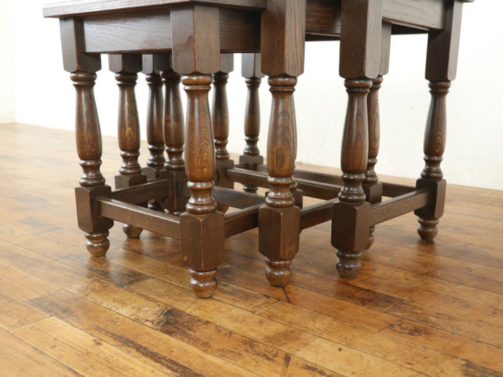 素朴かわいい オランダ ネストテーブル 65387 アンティーク家具 ウェブ