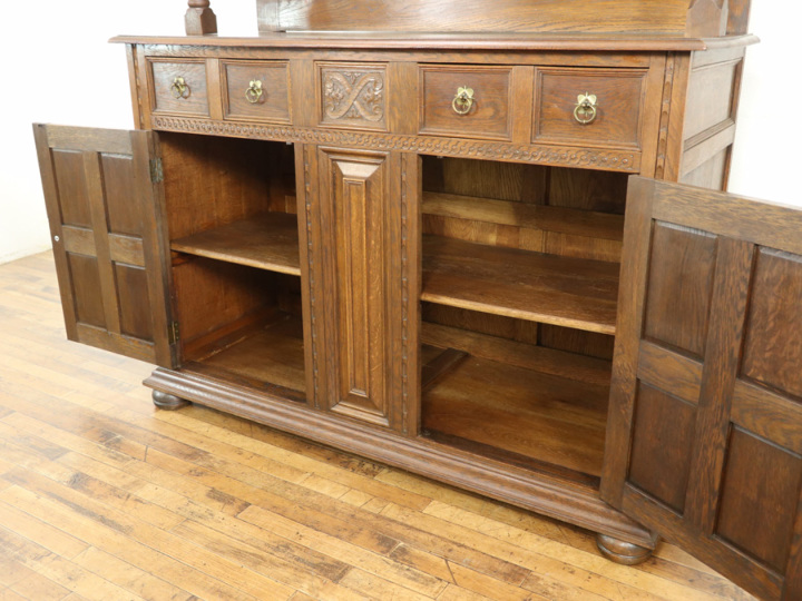 実用性も高そうな構造のキャビネット 70146 アンティーク家具