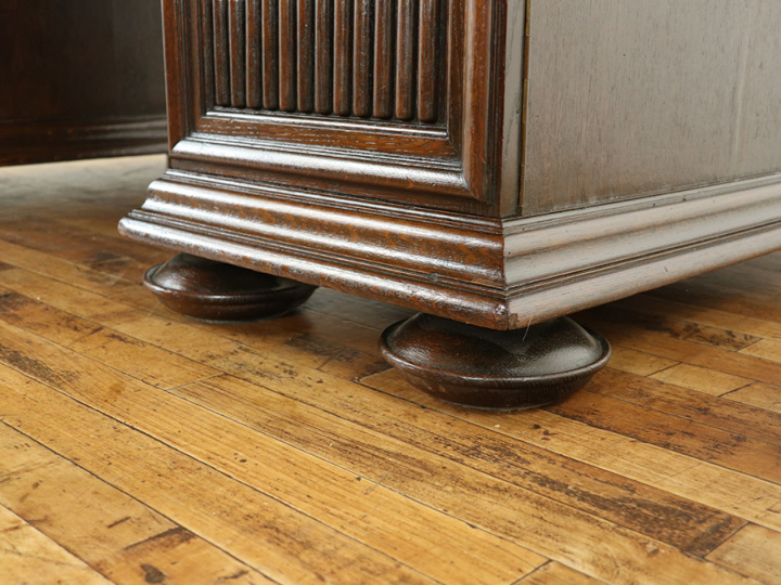 アンティーク風　木製デスク 真鍮取っ手の木製デスク(シンチュウトッテノモクセイデスク)/Rustic