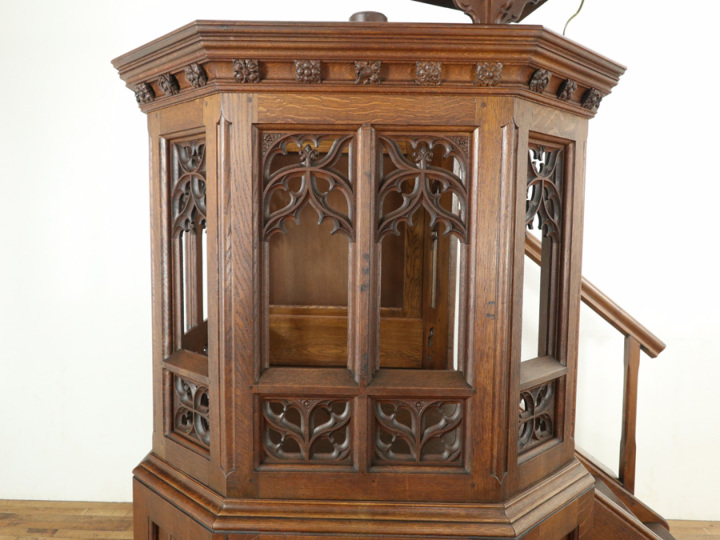 ゴシックスタイルの重厚さ プルピット 70205 アンティーク家具 ウェブ