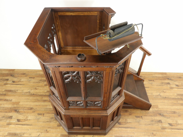 ゴシックスタイルの重厚さ プルピット 70205 アンティーク家具 ウェブ