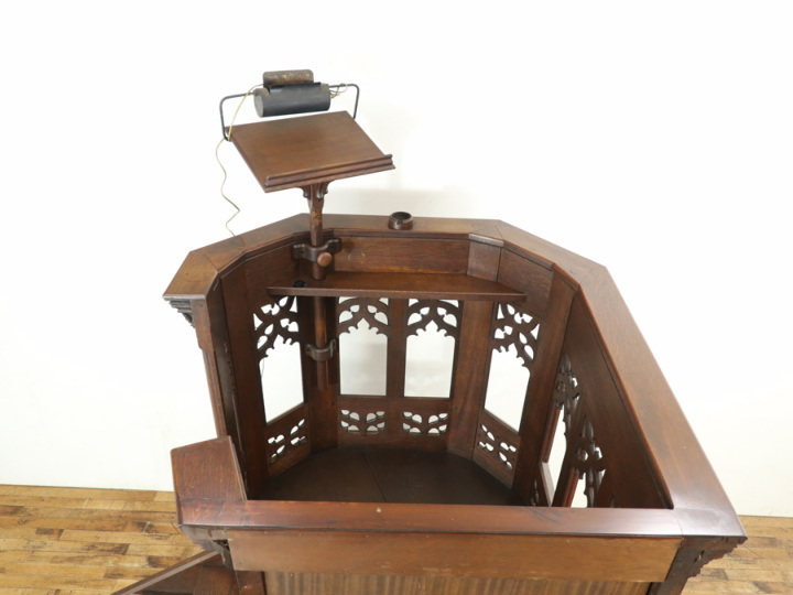 ゴシックスタイルの重厚さ プルピット 70205 アンティーク家具 ウェブ