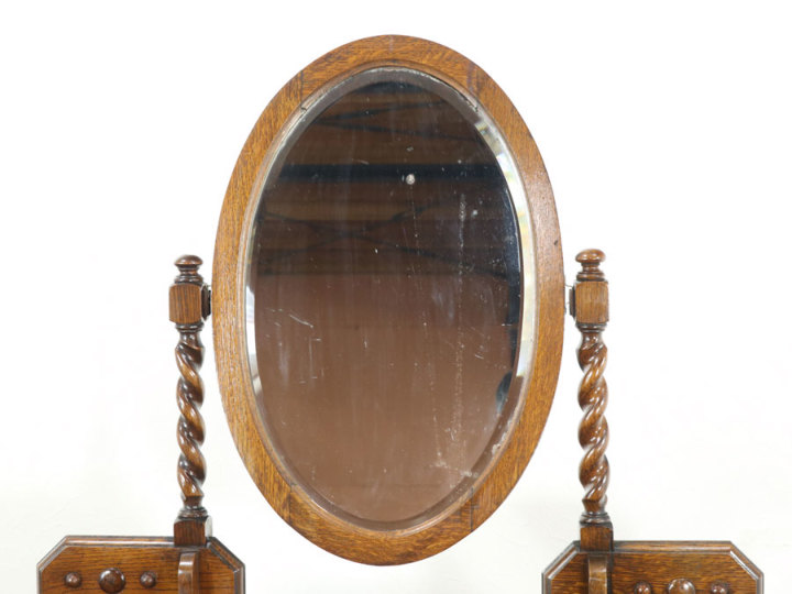 縦長ミラーの英国ドレッサー 70267 アンティーク家具 ウェブサイト商品