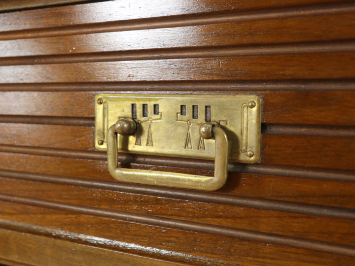 ちょっと不思議なチェスト サイドキャビネット 70358 アンティーク家具