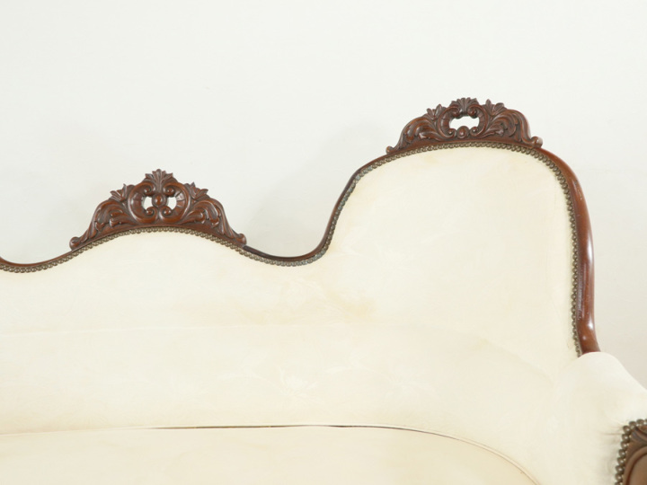 美しい曲線に包まれる、ルイフィリップ様式ソファ 70369 アンティーク