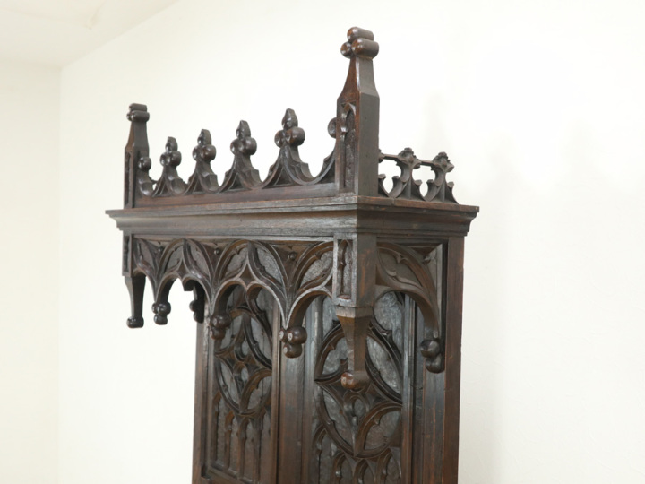 教会のような王様椅子 ゴシックベンチ 70393 アンティーク家具 ウェブ