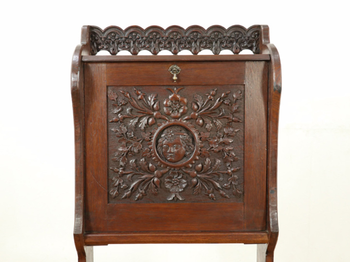 薄型タイプ 素晴らしい彫刻のフランスアンティーク家具 ライティング