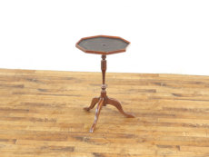 �A���e�B�[�N�Ƌ� ���C���e�[�u�� 80222b