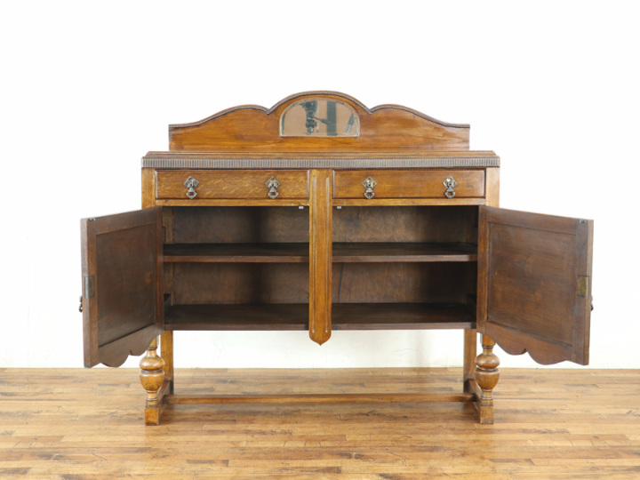英国アンティーク　サイドボード Lloyd's Antiques Real Antique Sideboard / ロイズ